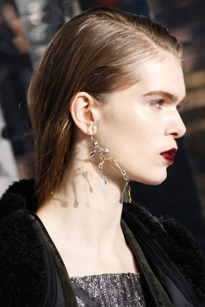 Look 95